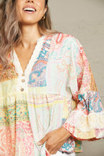 Load image into Gallery viewer, Boho Printed Lace Trim Buttoned Top