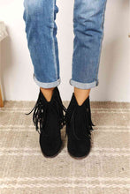 Load image into Gallery viewer, Women's Fringe Cowboy Western Ankle Boots