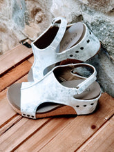 Load image into Gallery viewer, Carley By Corkys White Metallic FINAL SALES