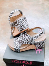 Load image into Gallery viewer, Carley By Corky's Silver Leopard Sandal Final Sales