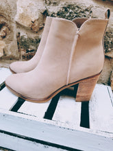 Load image into Gallery viewer, ERIKA STONE BOOTIES - TAN