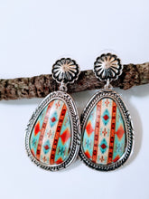 Load image into Gallery viewer, Aztec Pattern Earrings