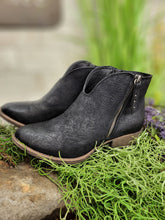 Load image into Gallery viewer, Very G Divine Tooled Black Booties