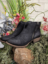 Load image into Gallery viewer, Very G Divine Tooled Black Booties