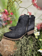 Load image into Gallery viewer, Very G Divine Tooled Black Booties