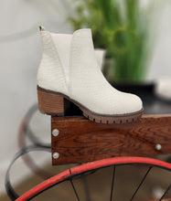 Load image into Gallery viewer, Jody Ivory Slip On Boots From Mia FINAL SALES