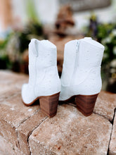 Load image into Gallery viewer, Mia Dawson Western Pearl Boots FINAL SALES