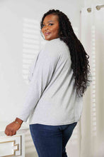 Load image into Gallery viewer, Seam Detail Round Neck Long Sleeve Top