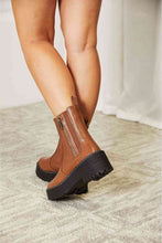 Load image into Gallery viewer, Chestnut Side Zip Platform Boots