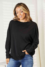 Load image into Gallery viewer, Seam Detail Round Neck Long Sleeve Top