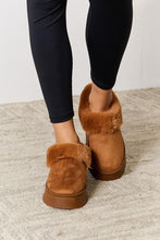 Load image into Gallery viewer, Furry Chunky Platform Ankle Boots