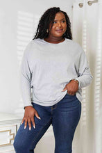 Load image into Gallery viewer, Seam Detail Round Neck Long Sleeve Top