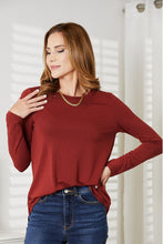 Load image into Gallery viewer, Long Sleeve Round Neck Round Hem Top