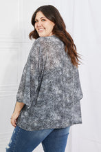 Load image into Gallery viewer, Snake Print Chiffon Kimono