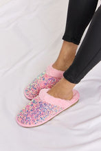 Load image into Gallery viewer, Sequin Plush Round Toe Slippers