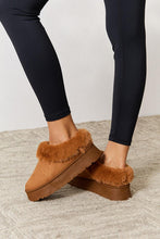 Load image into Gallery viewer, Furry Chunky Platform Ankle Boots