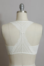 Load image into Gallery viewer, Seamless Front Lace Racerback Bralette
