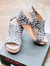 Load image into Gallery viewer, Carley By Corky&#39;s Silver Leopard Sandal Final Sales
